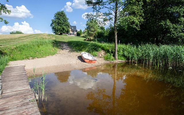 Domwigierski: Lakeside Comfort Farm with Private Beach and Sauna Wysoki Most  Exterior photo