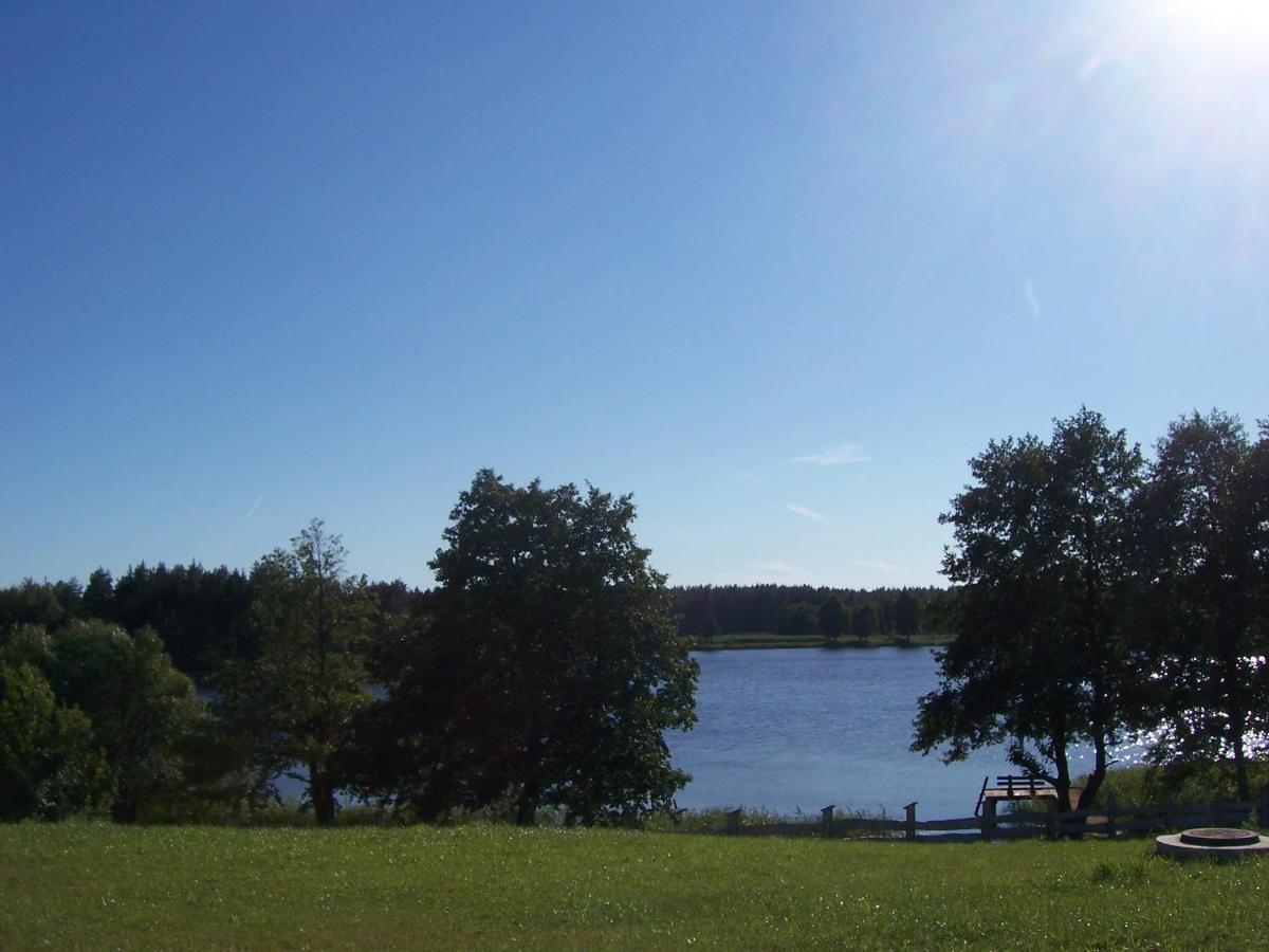 Domwigierski: Lakeside Comfort Farm with Private Beach and Sauna Wysoki Most  Room photo